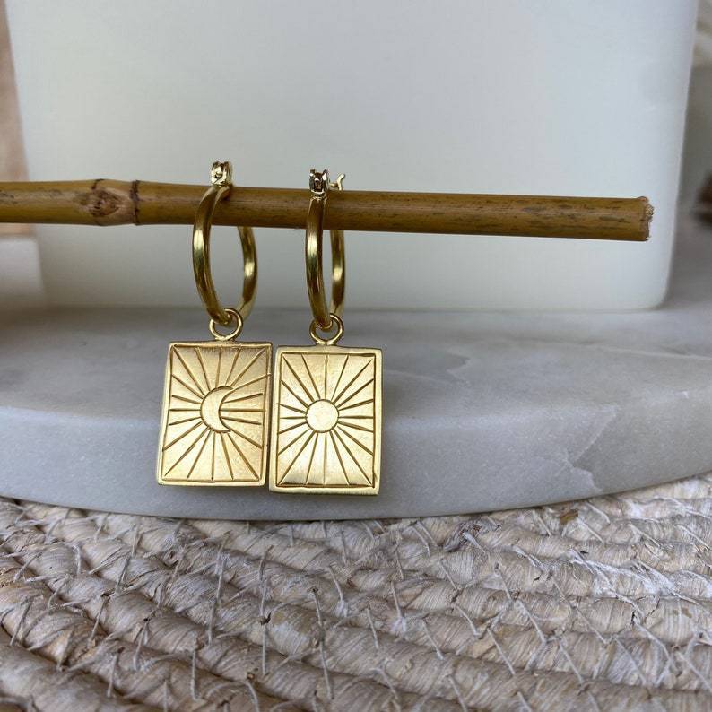 Klassinen Kulta Korvarengas ajattomalla viehätyksellä