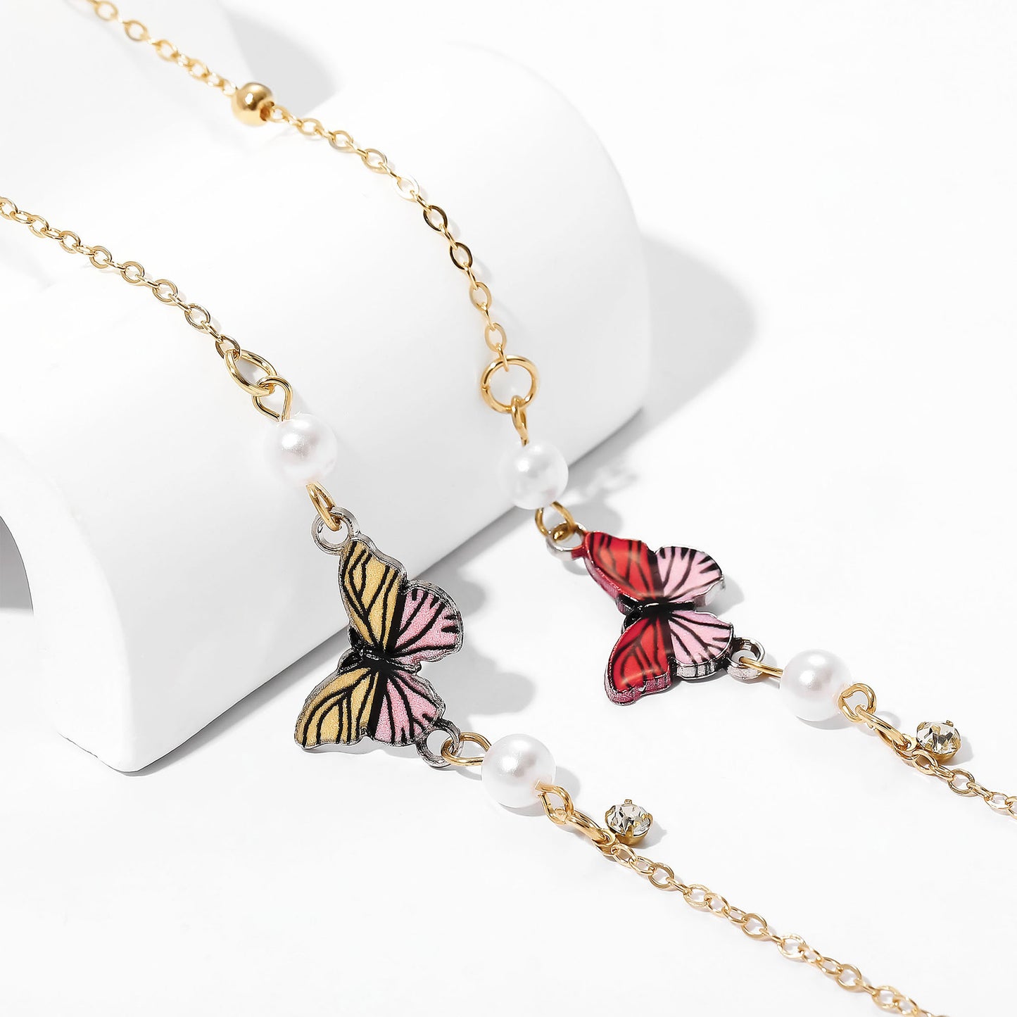 Klassinen Helmi Ketju ajattomalla viehätyksellä