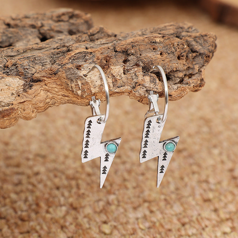 Klassinen Sormus ajattomalla viehätyksellä