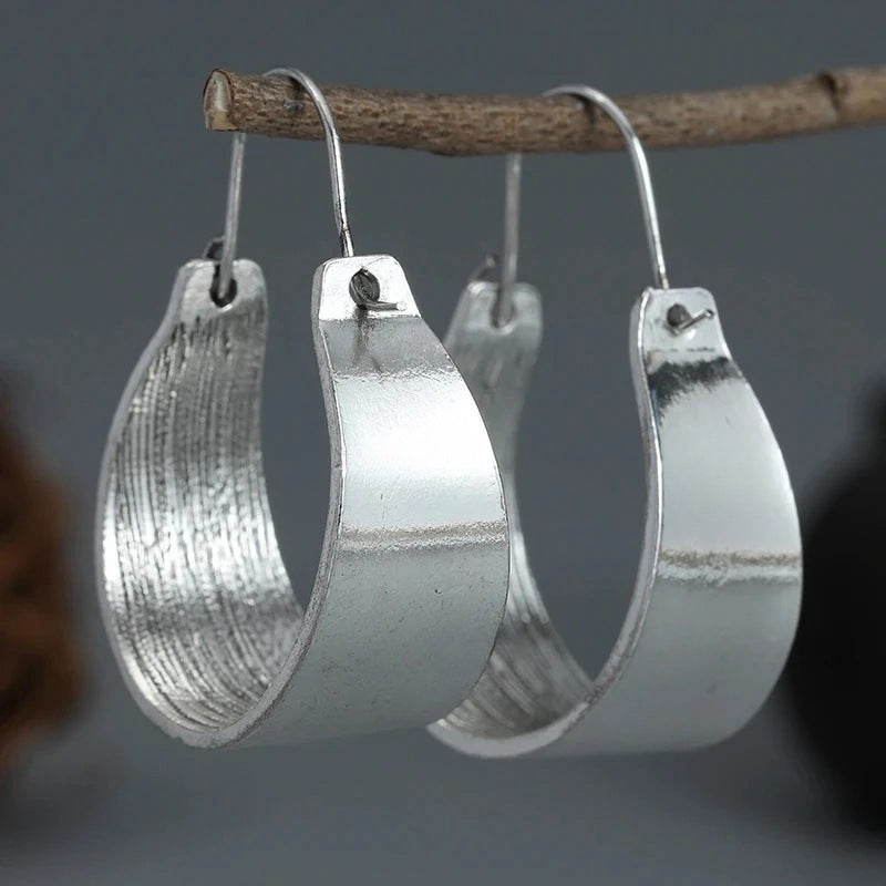 Elegantti Korvarengas jokaiseen tilaisuuteen