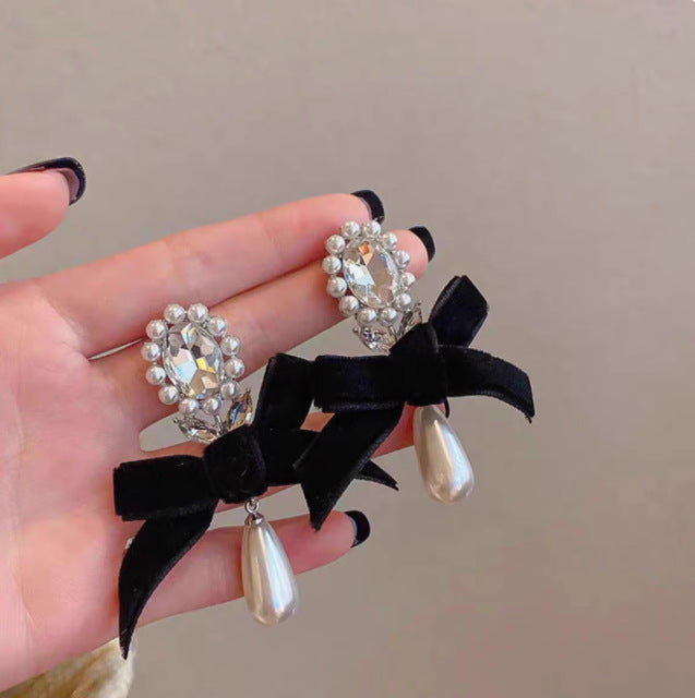 Hurmaava Helmi Korvarengas jokaiseen tilaisuuteen