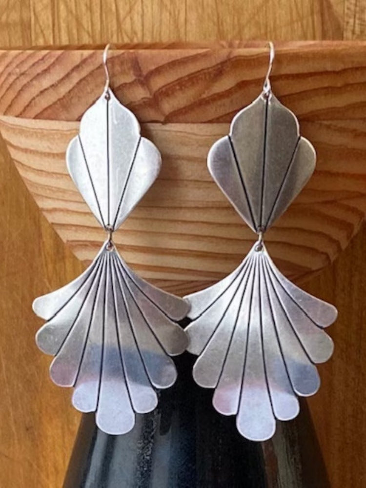 Klassinen Korvarengas ajattomalla viehätyksellä