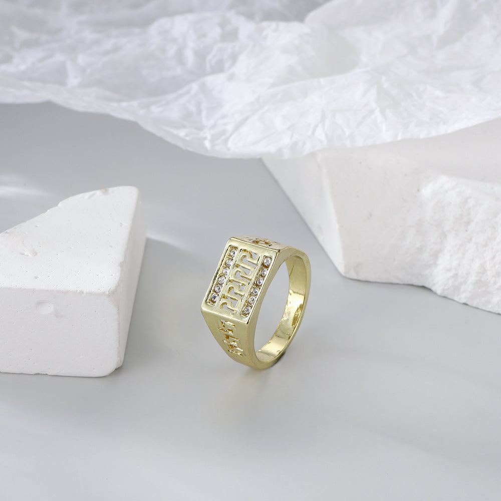 Klassinen Kulta Sormus ajattomalla viehätyksellä