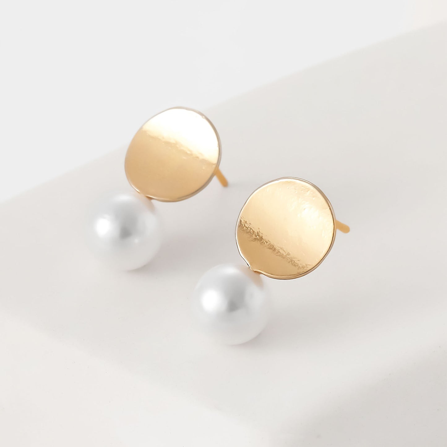 Klassinen Kulta Kaulakoru ajattomalla viehätyksellä