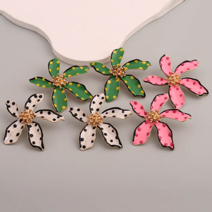 Elegantti Korvarengas jokaiseen tilaisuuteen