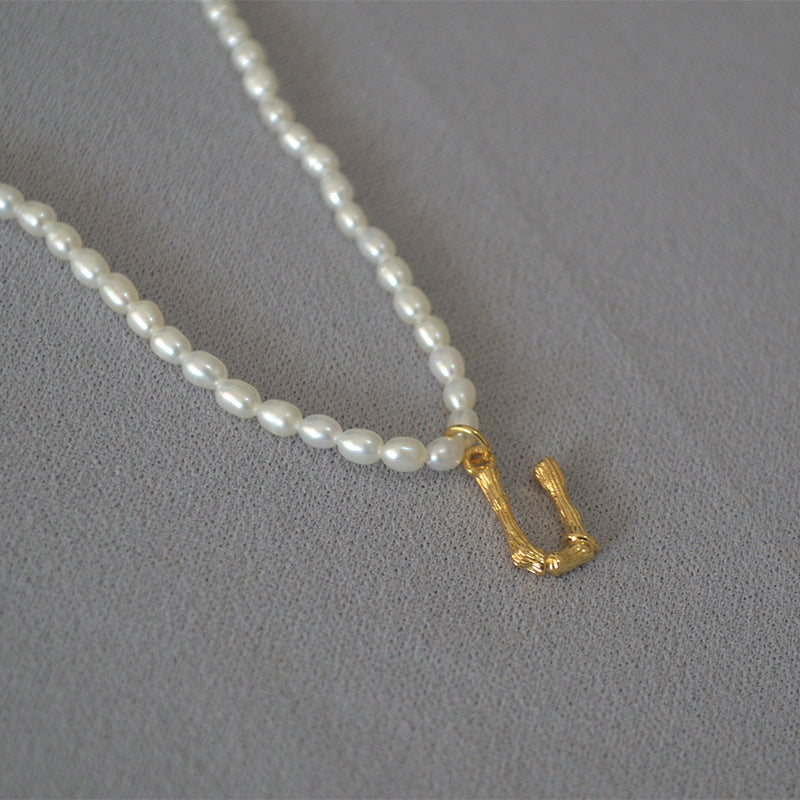 Hurmaava Helmi Kaulakoru jokaiseen tilaisuuteen