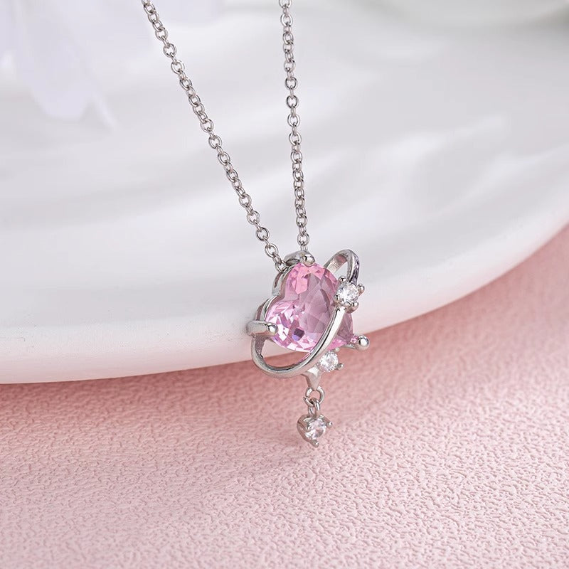 Klassinen Kaulakoru ajattomalla viehätyksellä