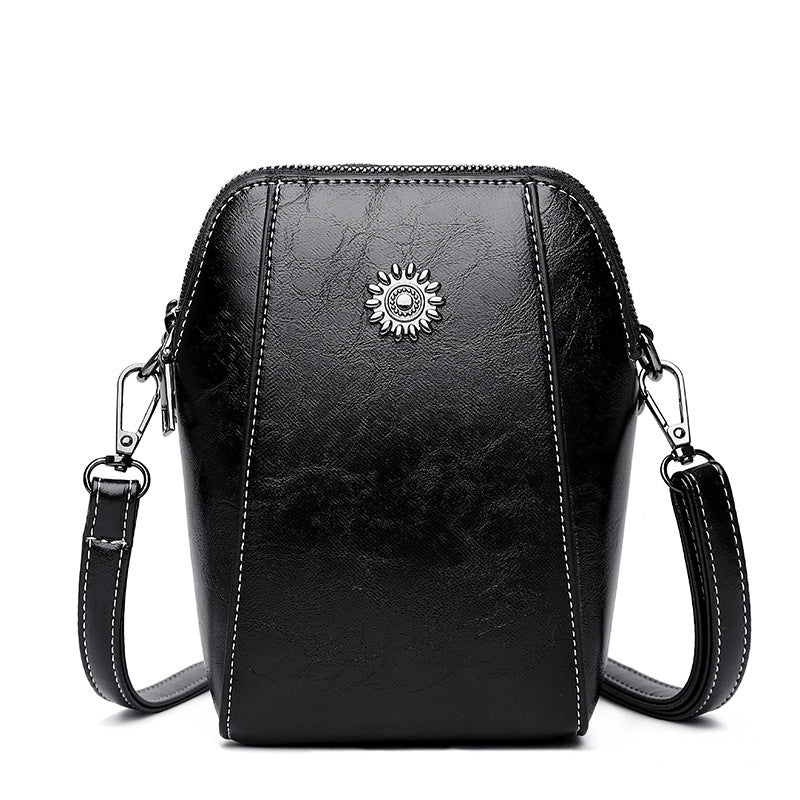 Gracefully Styled Bag for Any Occasion