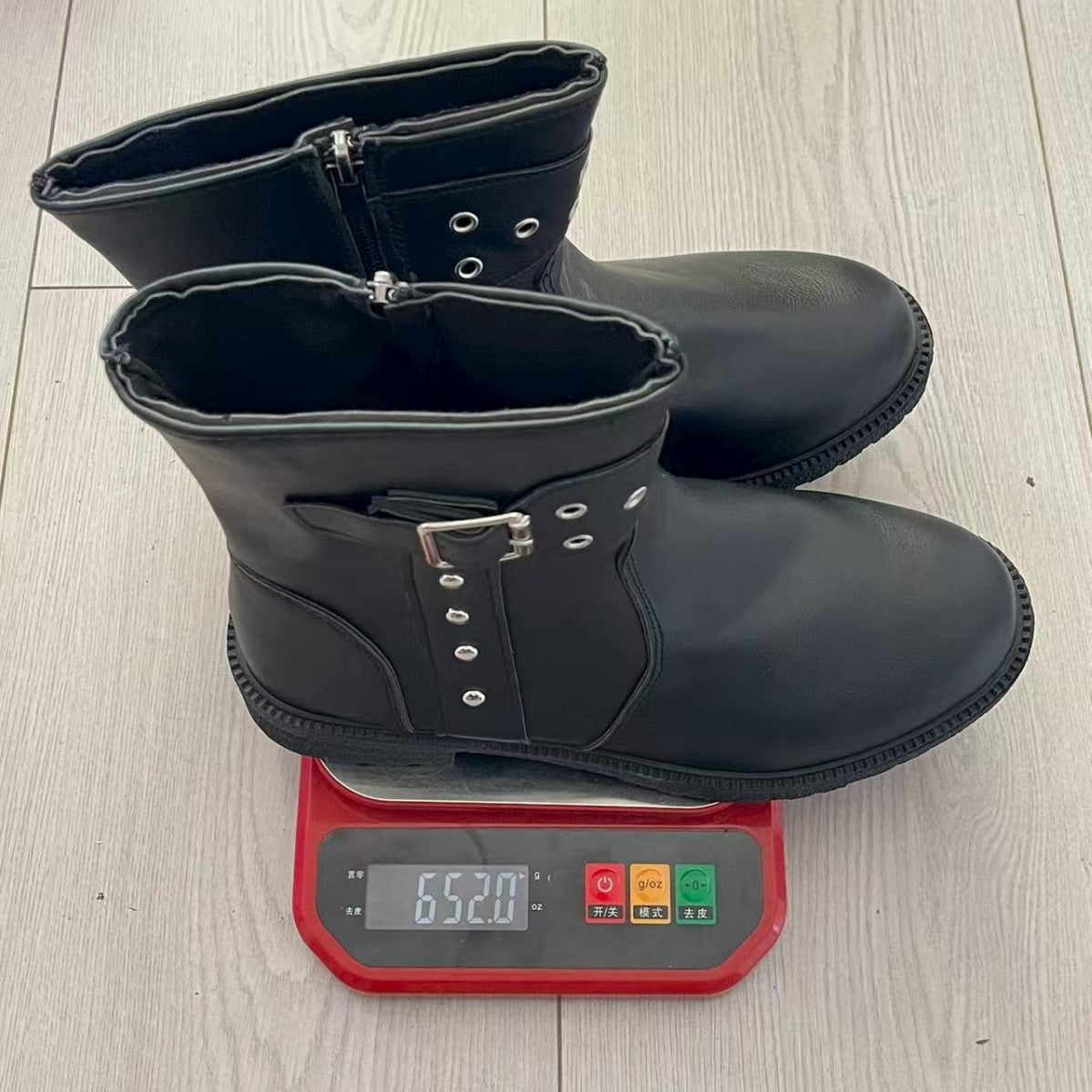 Kauniisti Valmistetut Ortopediset Saappaat