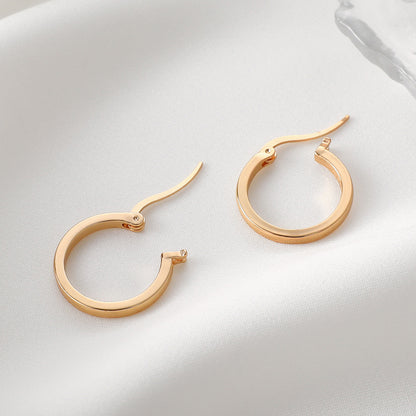 Elegantti Kulta Korvarengas jokaiseen tilaisuuteen