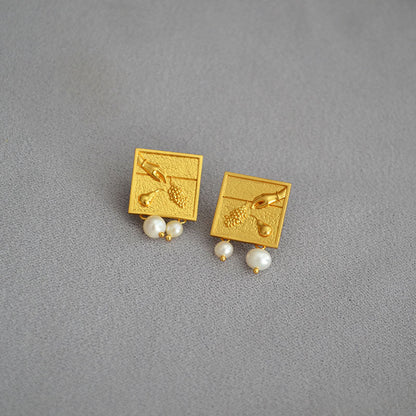 Kaunis Kulta Korvarengas ainutlaatuisella tyylillä