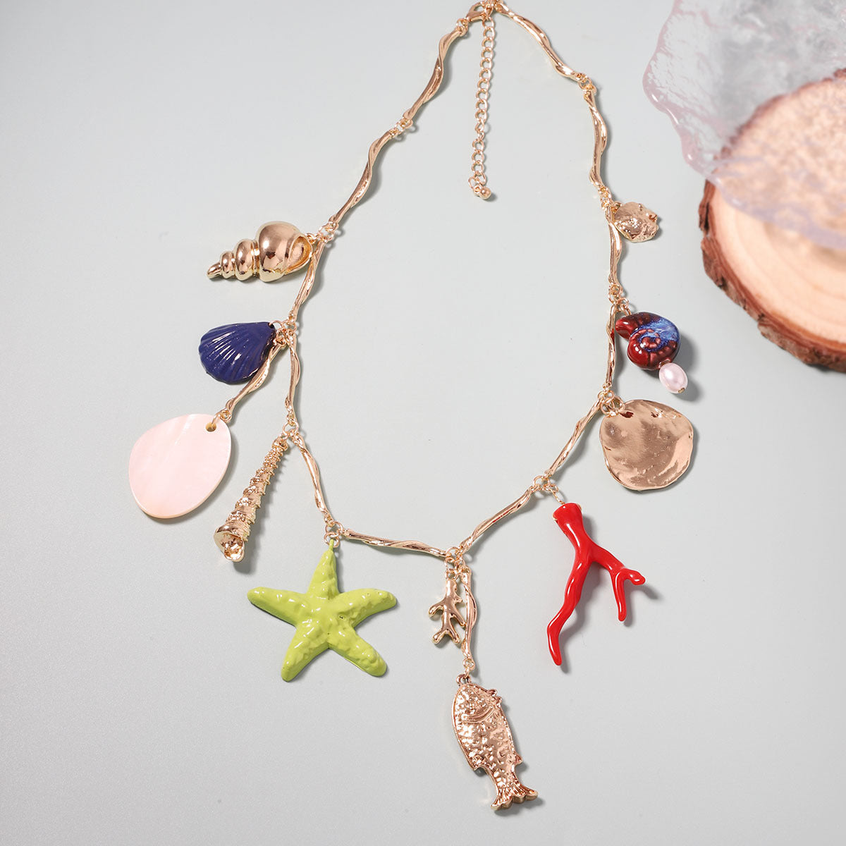 Hurmaava Kaulakoru jokaiseen tilaisuuteen