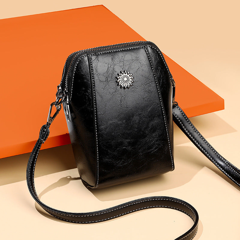 Gracefully Styled Bag for Any Occasion