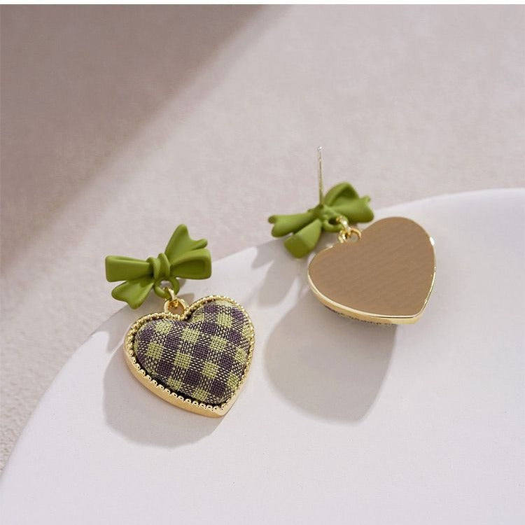 Herkkä käsityö Korvarengas