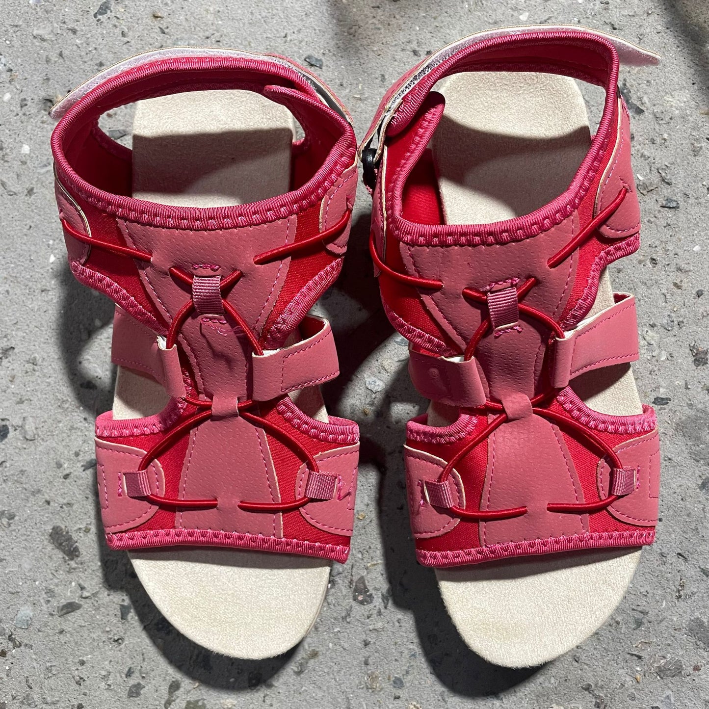 Klassiset Ortopediset Sandaalit Ajattomalla Tyylillä