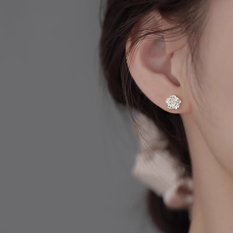 Kaunis Korvarengas ainutlaatuisella tyylillä