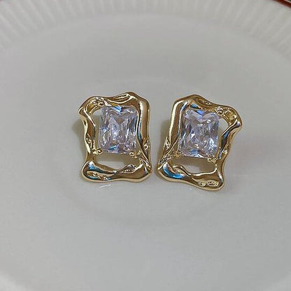 Hurmaava Korvarengas jokaiseen tilaisuuteen