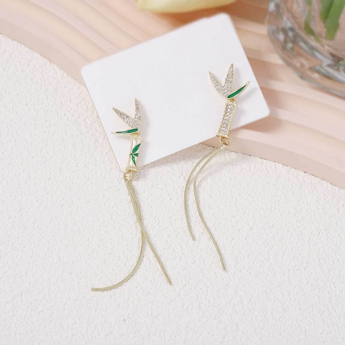 Hurmaava Korvarengas jokaiseen tilaisuuteen