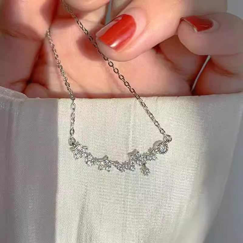 Romanttinen Kaulakoru erityisiin hetkiin