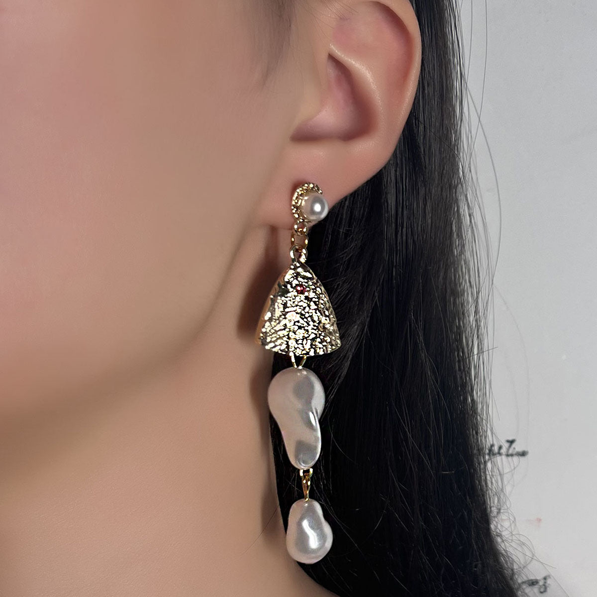 Elegantti Kulta Korvarengas jokaiseen tilaisuuteen