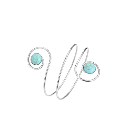 Klassinen Rannekoru ajattomalla viehätyksellä