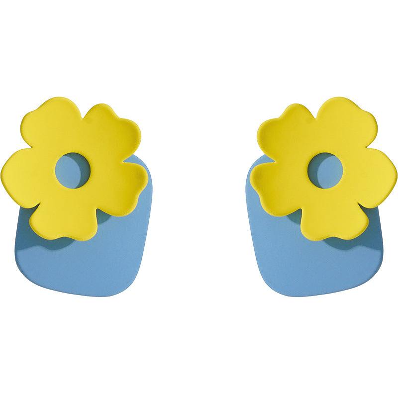 Hurmaava Korvarengas jokaiseen tilaisuuteen