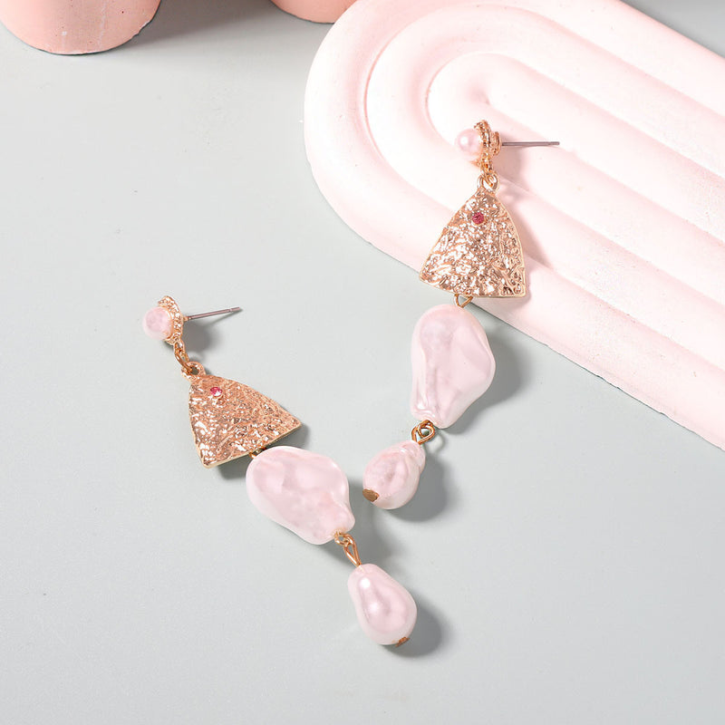 Elegantti Kulta Korvarengas jokaiseen tilaisuuteen