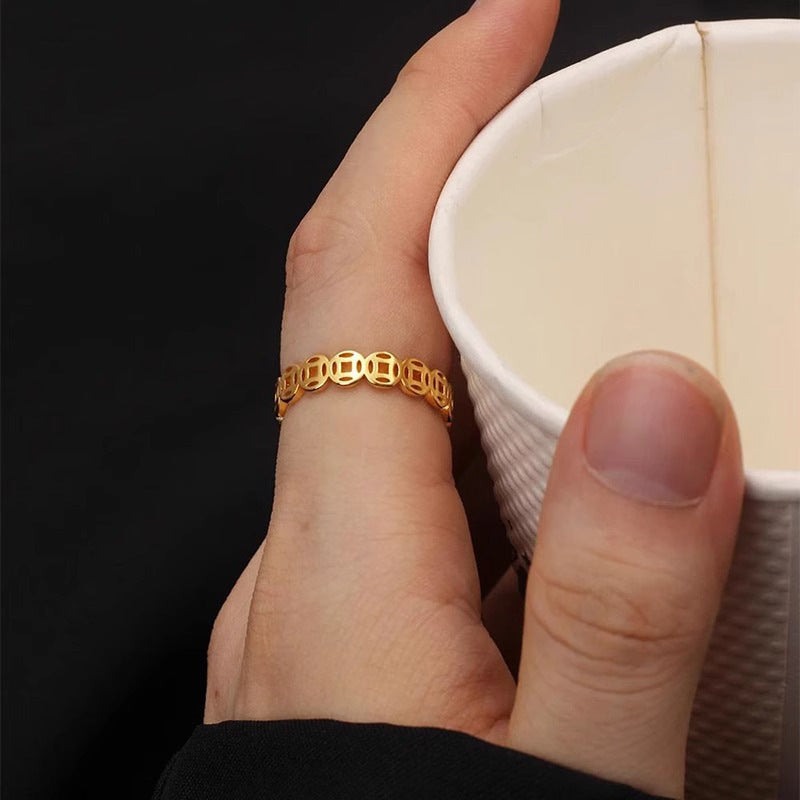 Hurmaava Sormus jokaiseen tilaisuuteen