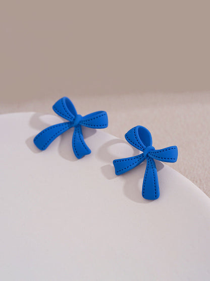 Kaunis Korvarengas ainutlaatuisella tyylillä