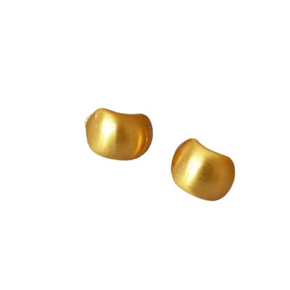 Klassinen Kulta Korvarengas ajattomalla viehätyksellä