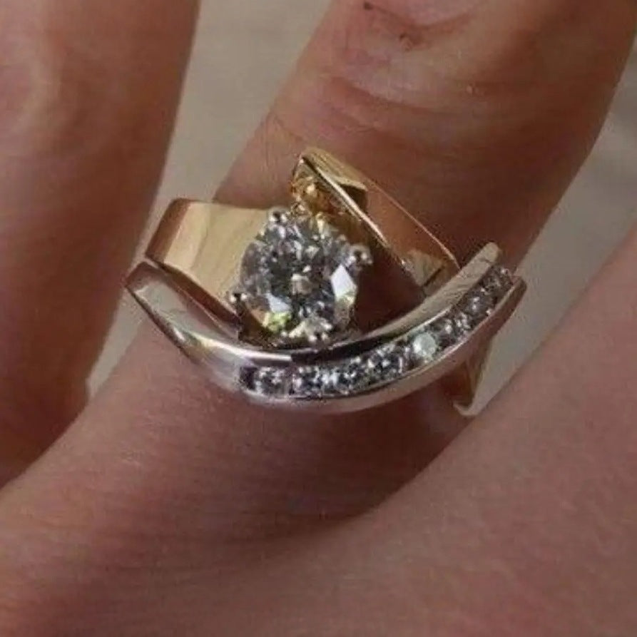 Kaunis Kulta Sormus ainutlaatuisella tyylillä