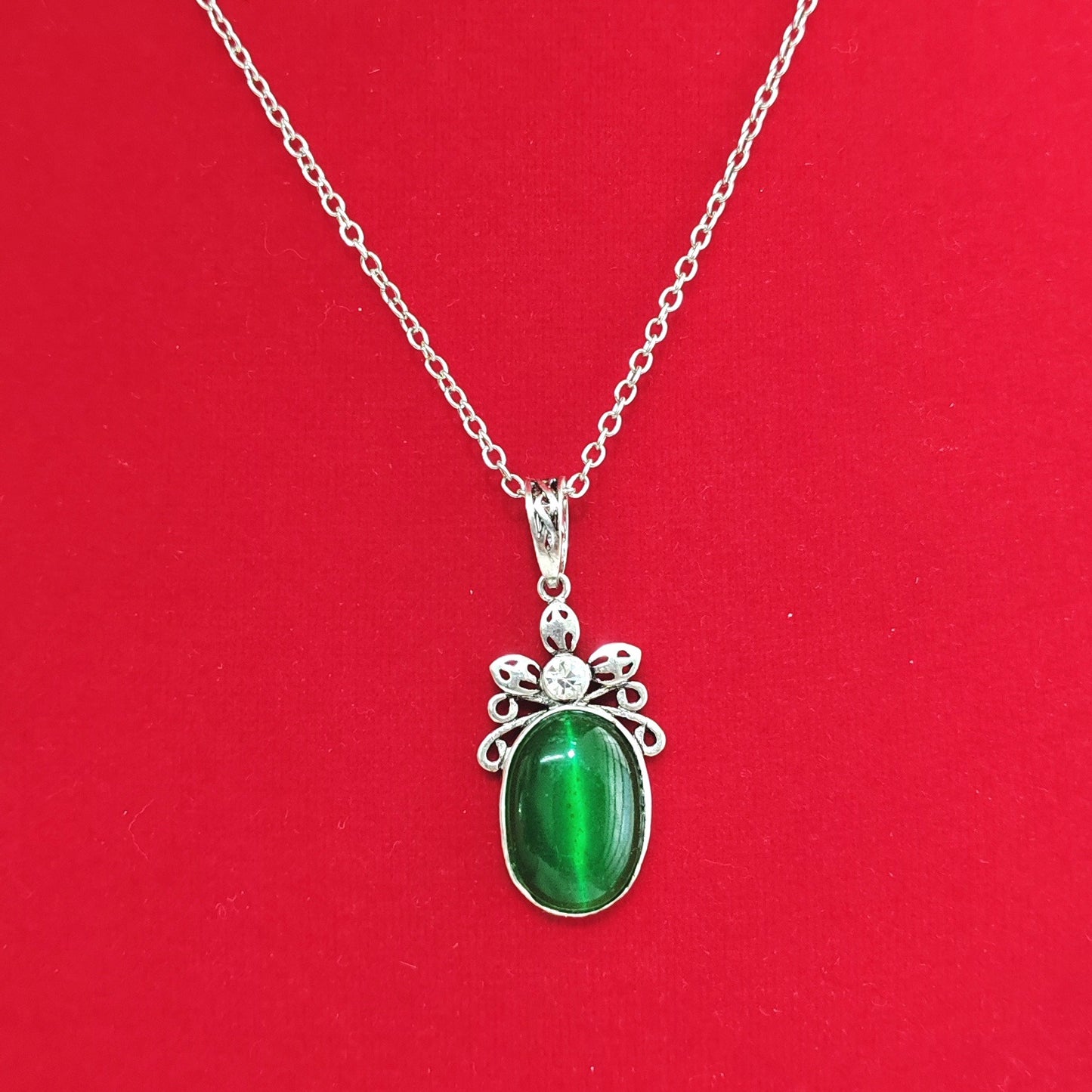 Käsintehty vintage Kaulakoru