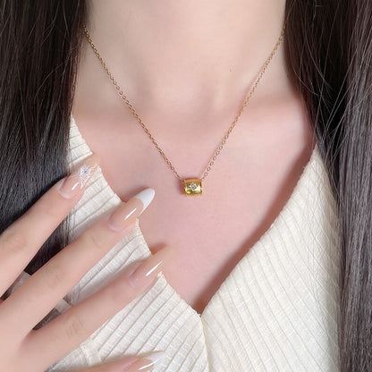 Elegantti Koru jokaiseen tilaisuuteen