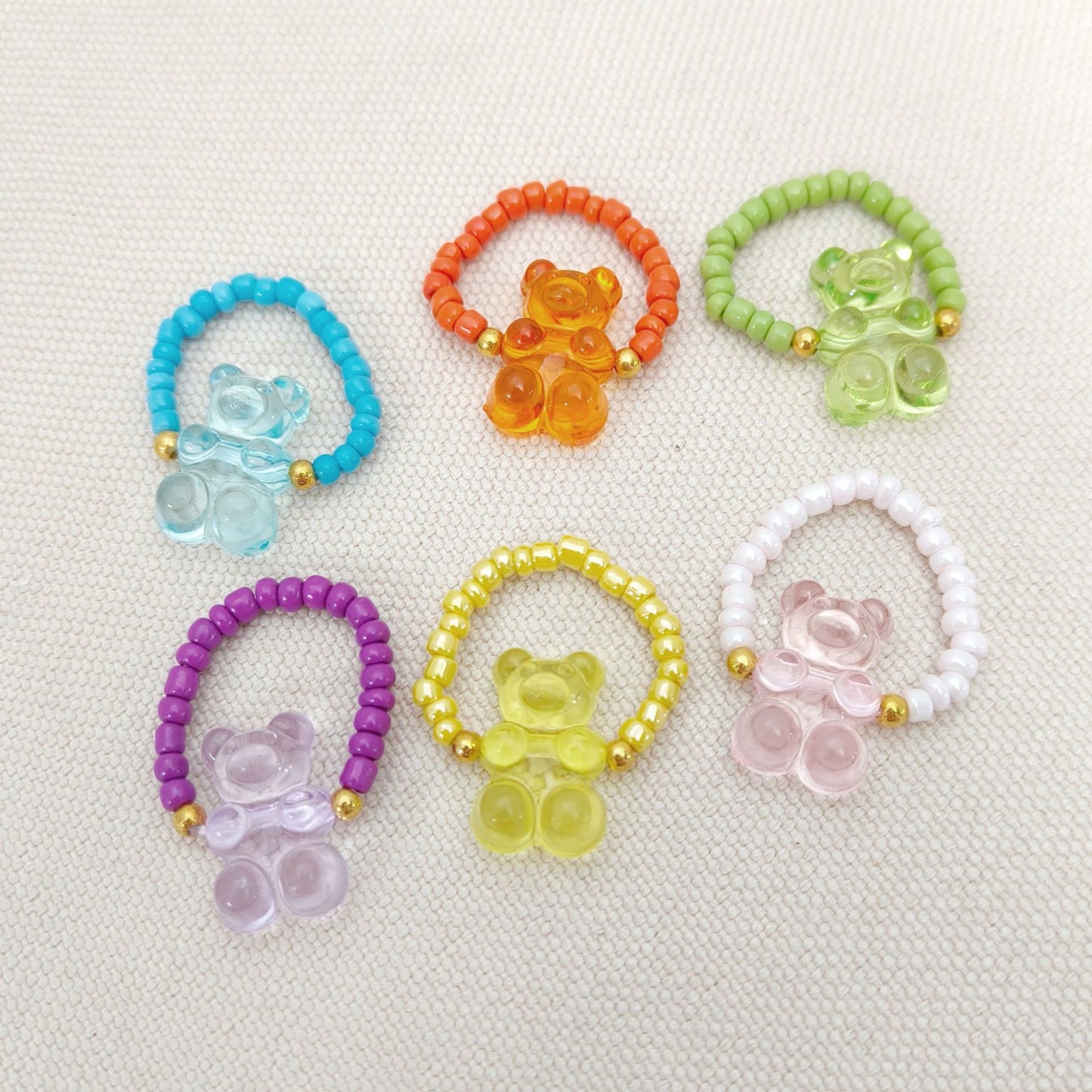 Klassinen Sormus ajattomalla viehätyksellä