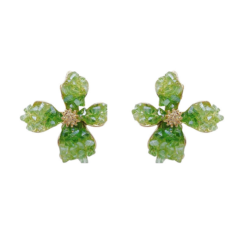 Hurmaava Korvarengas jokaiseen tilaisuuteen