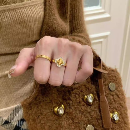 Hurmaava Kulta Sormus jokaiseen tilaisuuteen