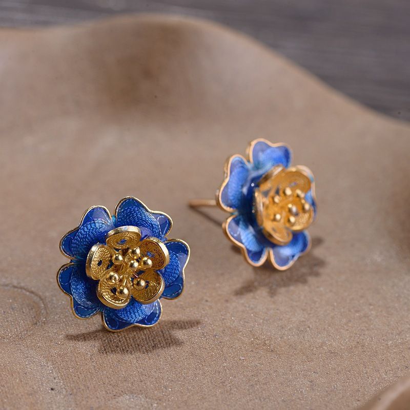 Upea Hopea Korvarengas päivittäiseen käyttöön