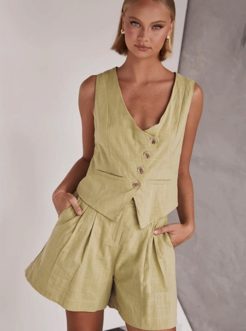 Beautifully Finished Garment in a Timeless Design