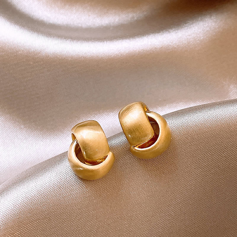 Klassinen Korvarengas ajattomalla viehätyksellä