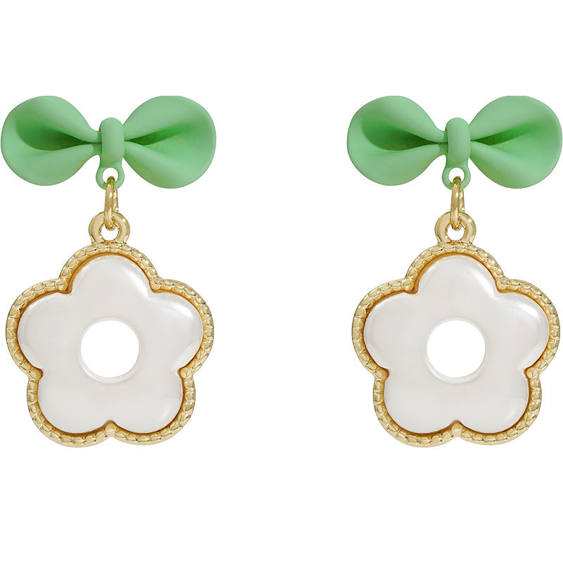 Klassinen Korvarengas ajattomalla viehätyksellä