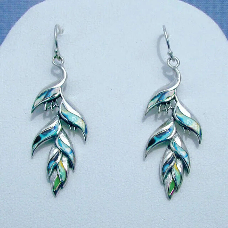 Kaunis Korvarengas ainutlaatuisella tyylillä