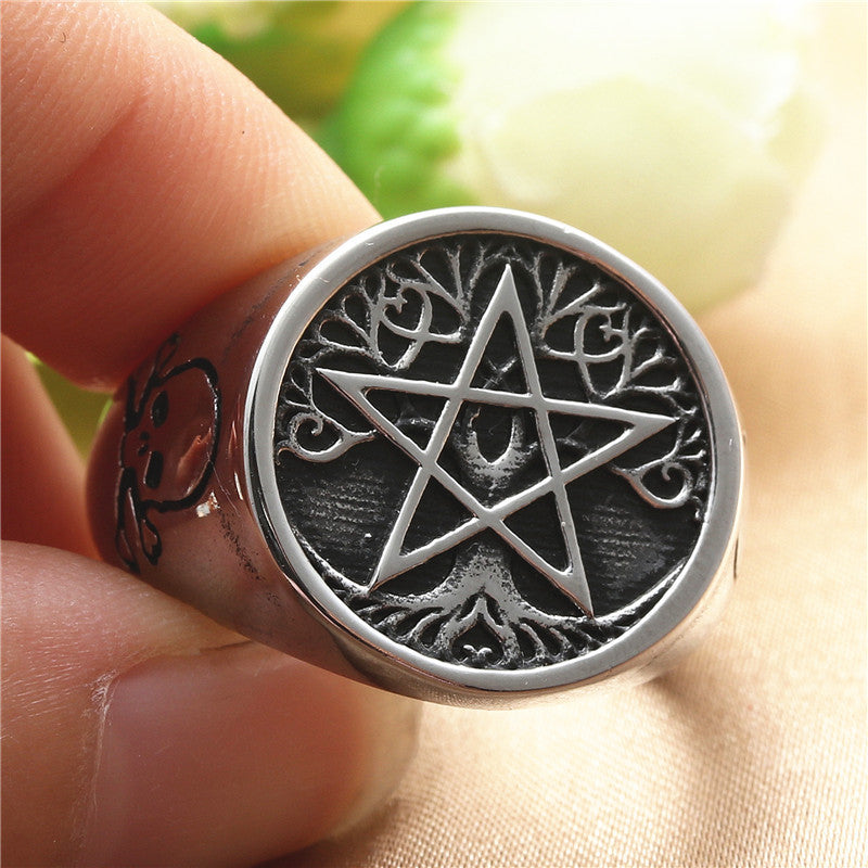 Hurmaava Sormus jokaiseen tilaisuuteen