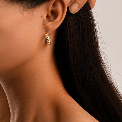 Käsintehty vintage Kulta Korvarengas