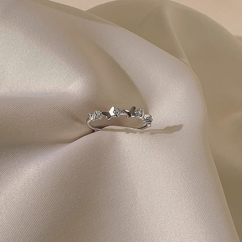 Elegantti Sormus jokaiseen tilaisuuteen