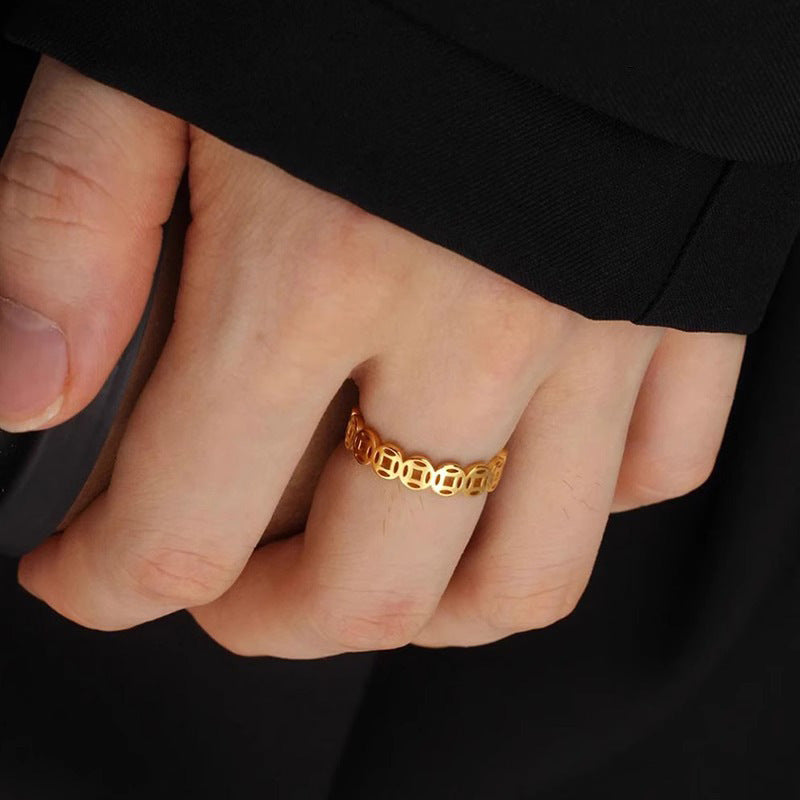 Hurmaava Sormus jokaiseen tilaisuuteen