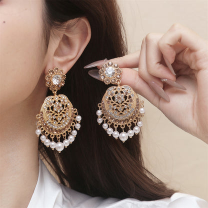 Klassinen Korvarengas ajattomalla viehätyksellä