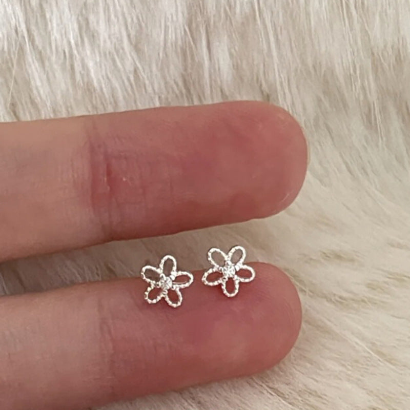 Käsintehty vintage Korvarengas