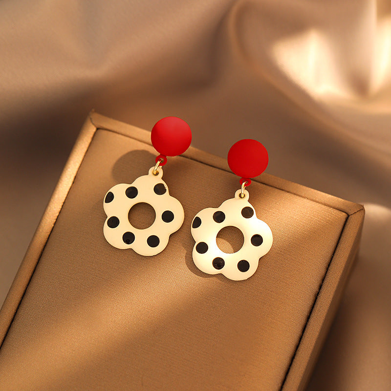 Herkkä käsityö Korvarengas