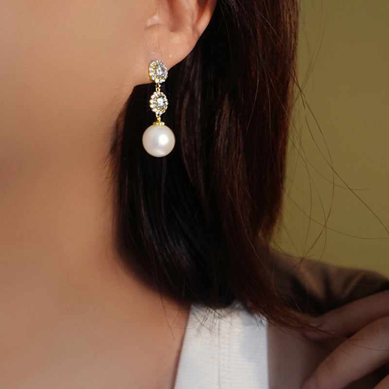 Klassinen Korvarengas ajattomalla viehätyksellä