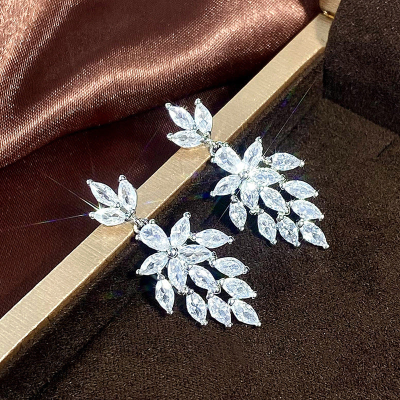 Klassinen Korvarengas ajattomalla viehätyksellä